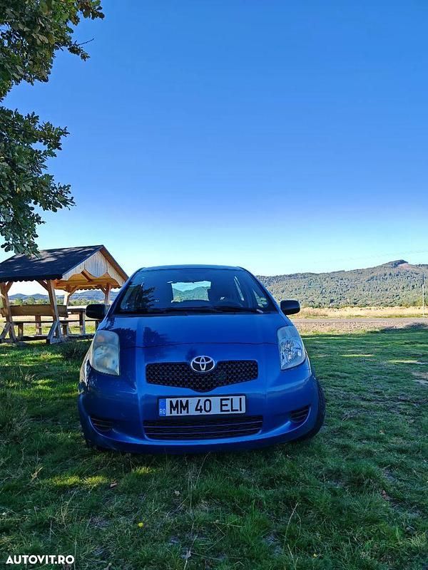 Culoarealbastru Utilizat 2006 Toyota Yaris Sol | 2.750 EUR (Preț OK) - Imagine 1/4