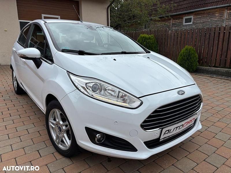 Culoarealb Utilizat 2014 Ford Fiesta Titanium Hatchback | 4.990 EUR (Preț OK) - Imagine 1/4
