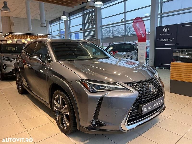 Culoaregri Second-hand 2020 Lexus UX 250h Executive Line SUV | 20.990 EUR (Super Preț) - Imagine 1/4