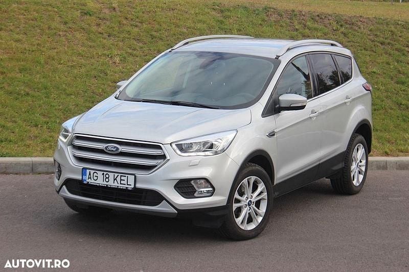 Culoaregri Utilizat 2019 Ford Kuga Titanium SUV | 11.490 EUR (Super Preț) - Imagine 1/4