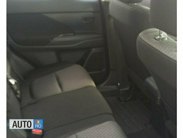 Second-hand Mitsubishi Outlander 145 CP (106 kW) 2015 Gri SUV