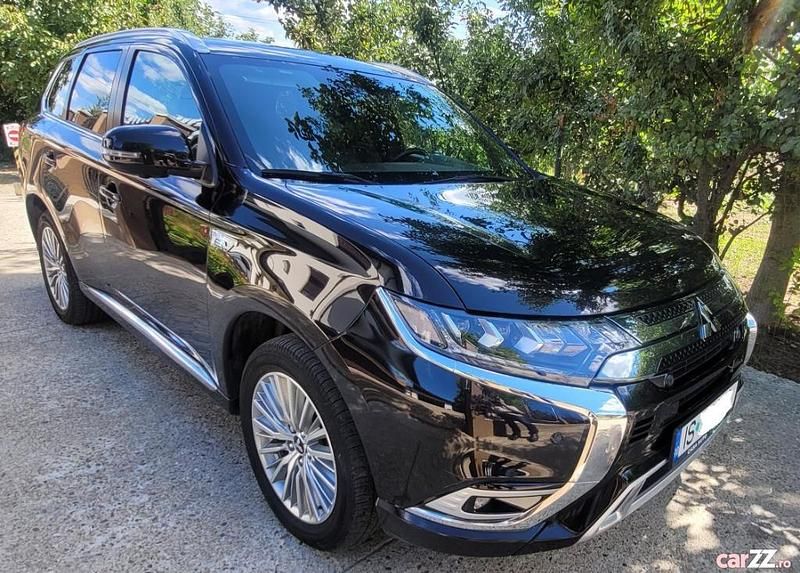 Utilizat 2020 Mitsubishi Outlander P-HEV Instyle SUV | 25.999 EUR - Imagine 1/4