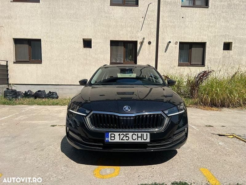 Negru Utilizat 2021 Skoda Octavia Style Break | 15.988 EUR (Preț bun) - Imagine 1/4