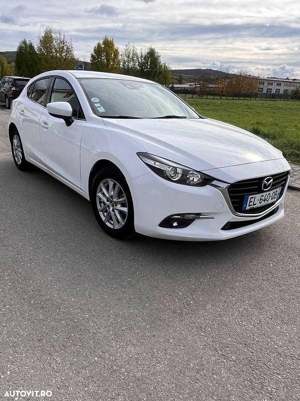 Culoarealb Utilizat 2017 Mazda 3 Exclusive-Line Hatchback | 7.850 EUR (Super Preț) - Imagine 1/4
