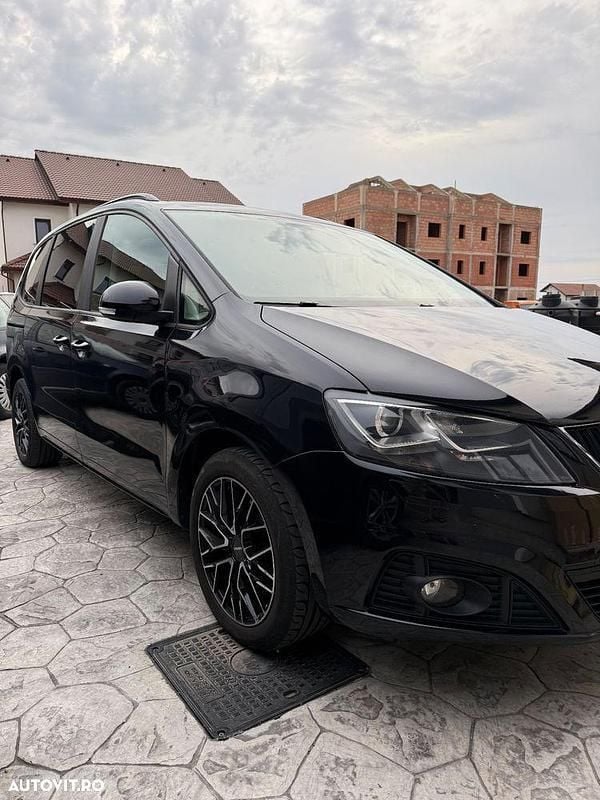 Culoarenegru Utilizat 2012 Seat Alhambra Style Monovolum | 9.900 EUR (Puțin scump) - Imagine 1/4
