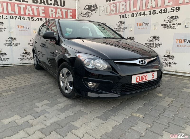 Negru Utilizat 2012 Hyundai i30 Classic Hatchback | 5.990 EUR (Preț OK) - Imagine 1/4