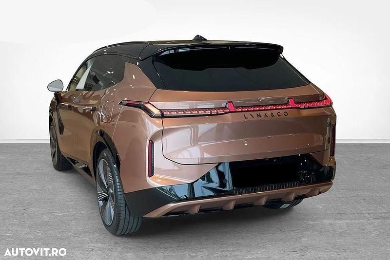 Second-hand Lynk & Co 08 350 CP (257 kW) 2025 Culoarenegru SUV