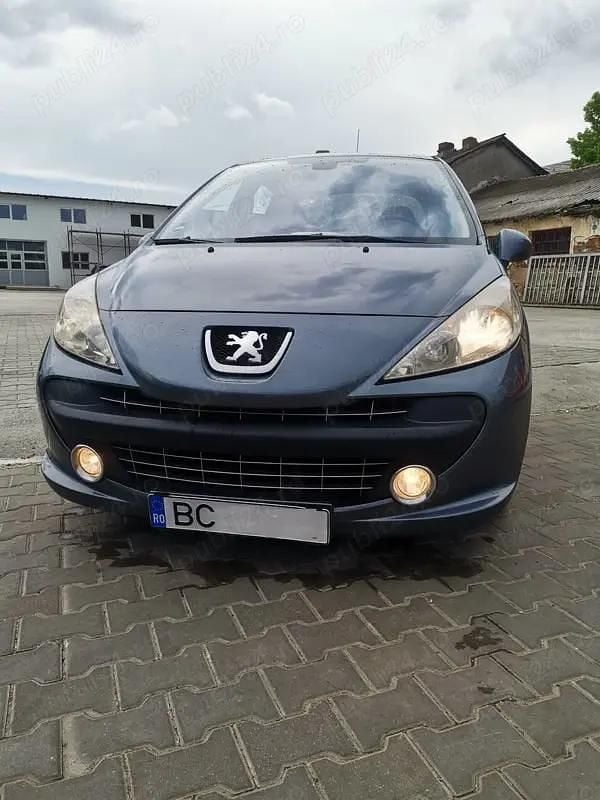 Utilizat 2008 Peugeot 207 Premium Coupe | 1.350 EUR (Puțin scump) - Imagine 1/4