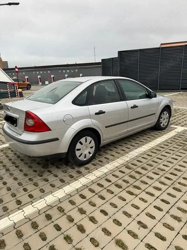 Utilizat 2006 Ford Focus Berlinǎ | 2.000 EUR (Puțin scump) - Imagine 1/4