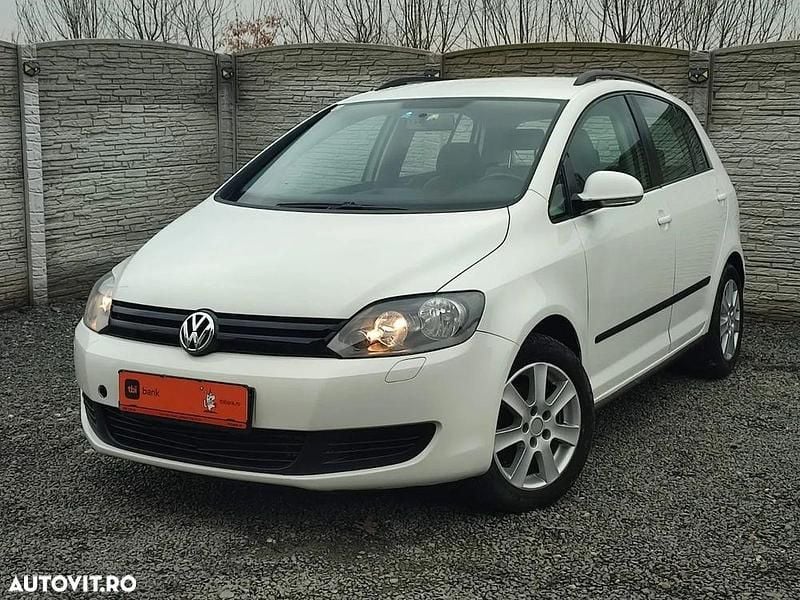 Culoarealb Utilizat 2012 VW Golf VII Trendline Hatchback | 4.800 EUR (Preț bun) - Imagine 1/4