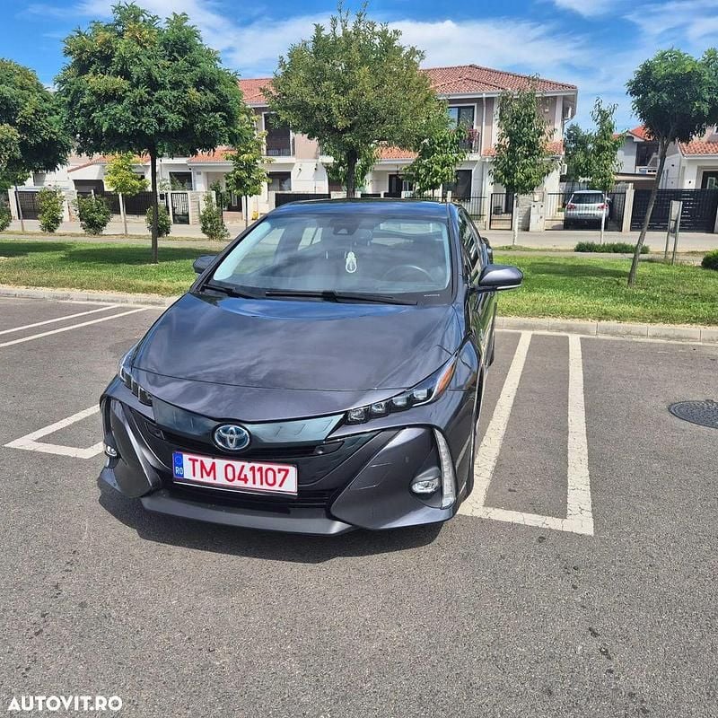Culoaregri Utilizat 2017 Toyota Prius Plug-in Hybrid Executive Hatchback | 18.650 EUR - Imagine 1/4