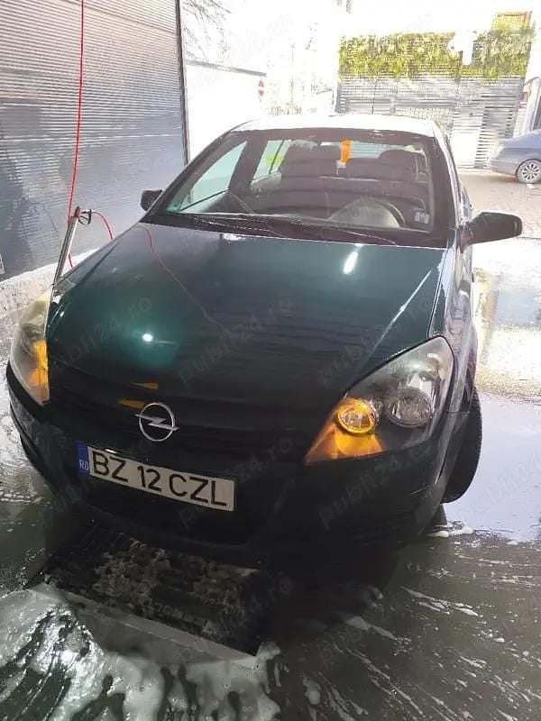 Second-hand Opel Astra 105 CP (77 kW) 2004 Hatchback