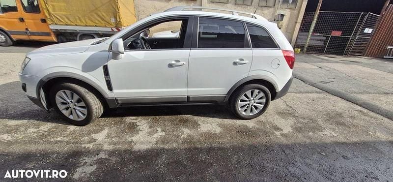 Culoarealb Utilizat 2014 Opel Antara Selection SUV | 3.500 EUR (Super Preț) - Imagine 1/4