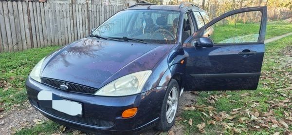 Albastru Utilizat 2001 Ford Focus Break | 6.000 EUR - Imagine 1/4