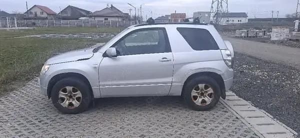 Second-hand Suzuki Grand Vitara 130 CP (95 kW) 2009 Argintiu SUV