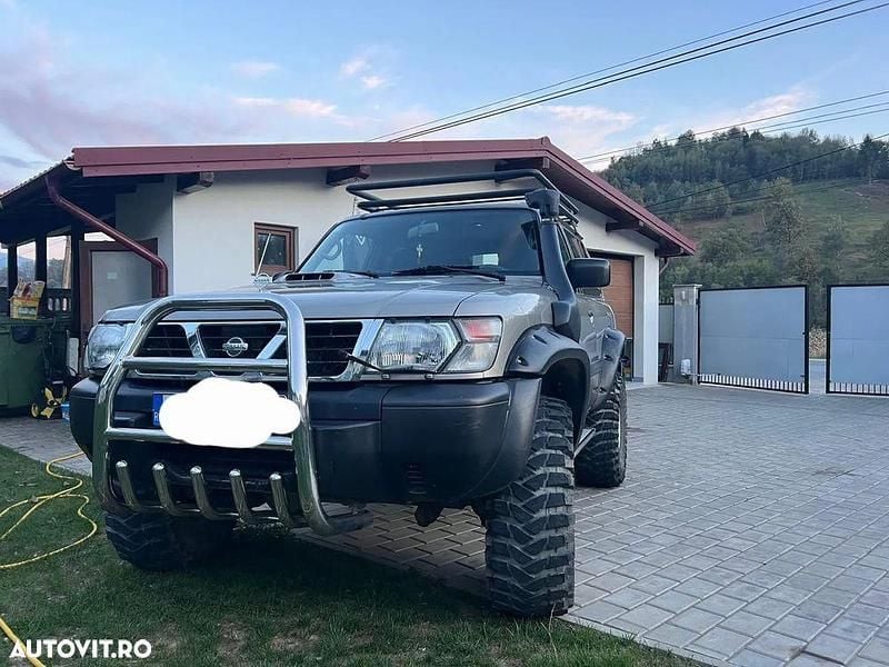 Culoaregri Utilizat 2000 Nissan Patrol SUV | 13.500 EUR (Super Preț) - Imagine 1/4