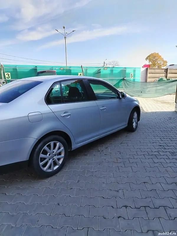 Second-hand VW Jetta 122 CP (89 kW) 2009 Berlinǎ