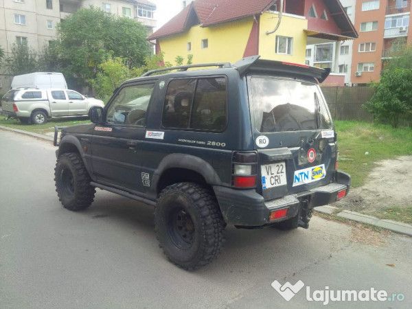 Văndută Mitsubishi Pajero 2,8 autouti. - mașini second-hand de vânzare