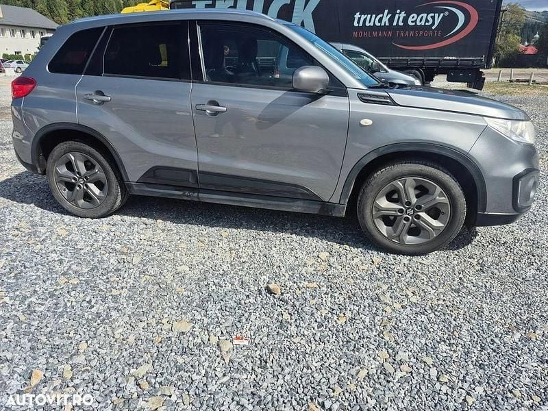Culoaregri Utilizat 2016 Suzuki Vitara SUV | 10.500 EUR (Preț OK) - Imagine 1/4