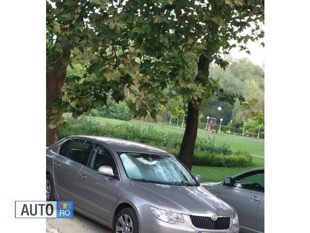 Bej Utilizat 2010 Skoda Superb Berlinǎ | 7.500 EUR (Puțin scump) - Imagine 1/3