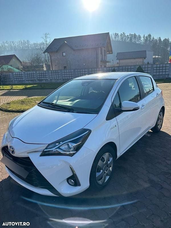 Second-hand Toyota Yaris Hybrid Luna 73 CP (53 kW) 2017 Culoarealb