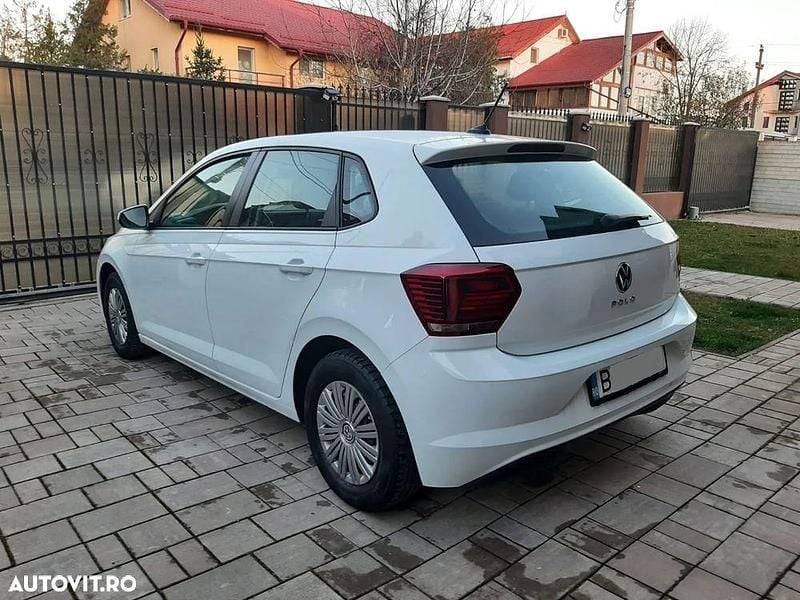 Second-hand VW Polo Trendline 80 CP (58 kW) 2022 Culoarealb Hatchback