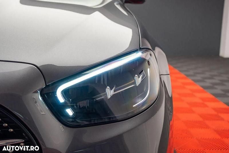 Second-hand Mercedes E300 211 CP (155 kW) 2021 Culoaregri Berlinǎ