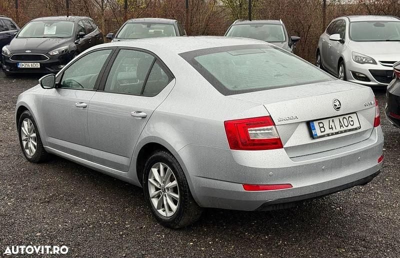 Second-hand Skoda Octavia Ambition 110 CP (80 kW) 2017 Culoaregri Berlinǎ
