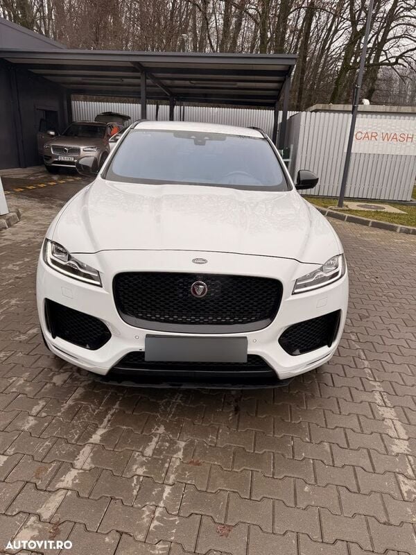 Alb Utilizat 2017 Jaguar F-Pace SUV | 18.000 EUR - Imagine 1/4