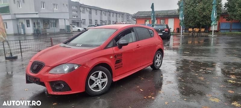 Culoarerosu Utilizat 2011 Seat Leon Sport Hatchback | 2.790 EUR (Preț bun) - Imagine 1/4