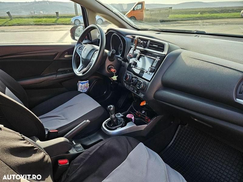 Culoarerosu Utilizat 2016 Honda Jazz Hatchback | 11.500 EUR - Imagine 1/4