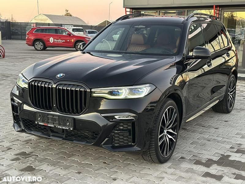 Culoarenegru Utilizat 2021 BMW X7 M Sport SUV | 55.000 EUR (Super Preț) - Imagine 1/4