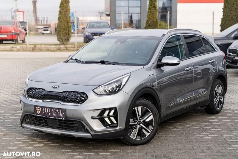 Culoareargint Second-hand 2021 Kia Niro Vision SUV | 15.500 EUR (Preț OK) - Imagine 1/4