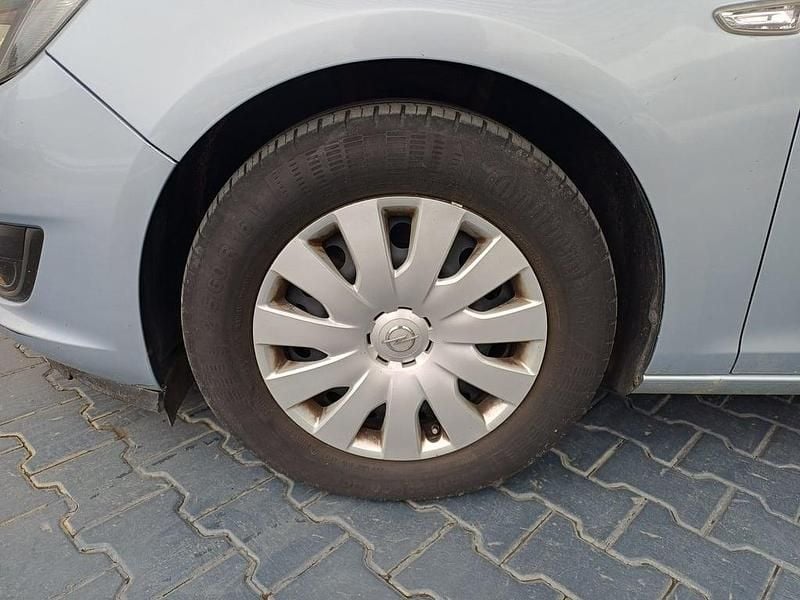 Second-hand Opel Astra GTC Edition 140 CP (102 kW) 2017 Argintiu  metalic