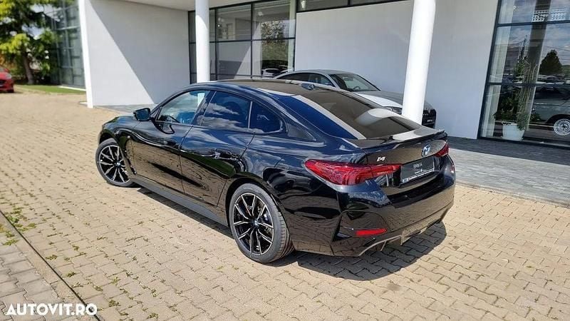 Second-hand BMW i4 Shadowline 294 kW (401 CP) 2025 Culoarenegru Berlinǎ