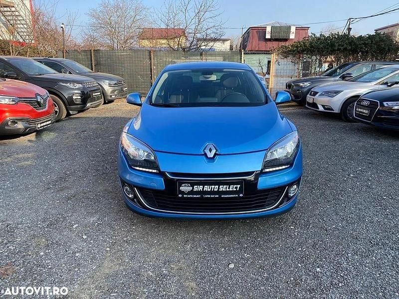 Culoarenegru Utilizat 2014 Renault Mégane III Dynamique Hatchback | 6.650 EUR (Preț OK) - Imagine 1/4