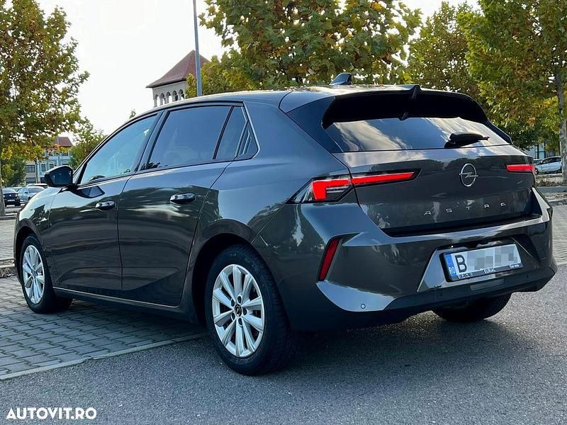 Second-hand Opel Astra Elegance 130 CP (95 kW) 2023 Culoaregri Hatchback