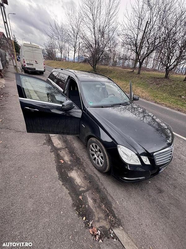Second-hand Mercedes E220 170 CP (125 kW) 2012 Culoarenegru Break