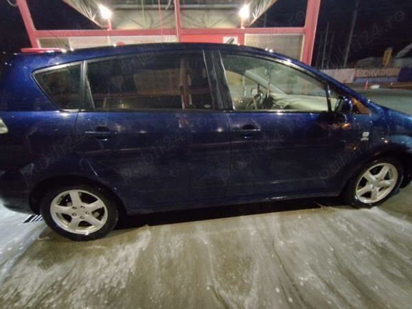 Utilizat 2004 Toyota Corolla Verso Monovolum | 2.500 EUR - Imagine 1/3