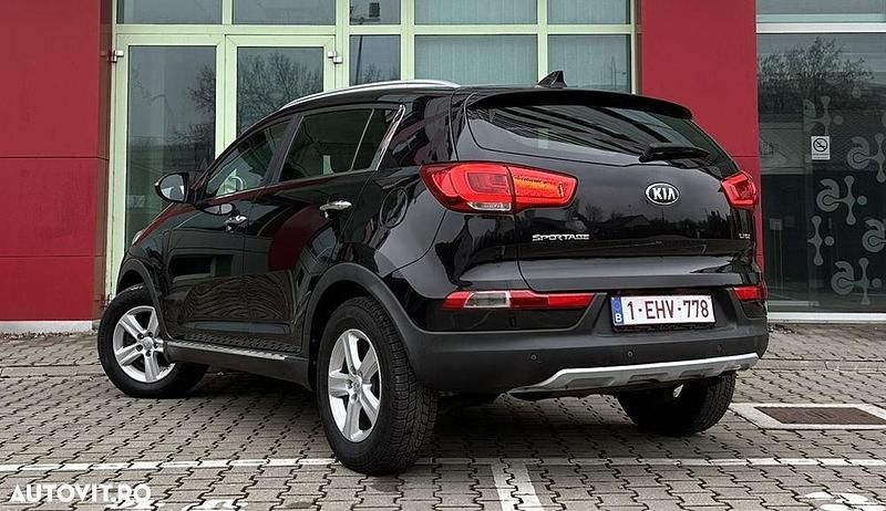 Second-hand Kia Sportage 115 CP (84 kW) 2016 Culoarenegru SUV