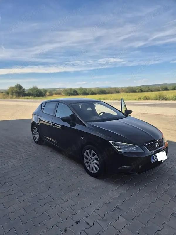 Culoarenegru Utilizat 2014 Seat Leon CONNECT Hatchback | 7.800 EUR (Preț OK) - Imagine 1/4