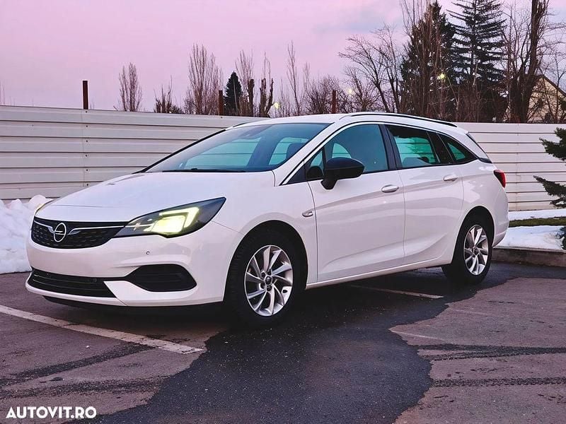 Second-hand Opel Astra Business Edition 122 CP (89 kW) 2022 Culoarealb Break