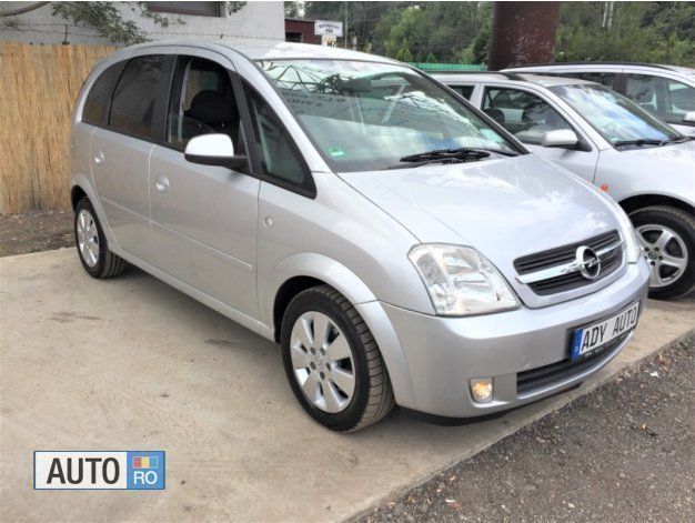 Gri Utilizat 2005 Skoda Octavia Break | 2.199 EUR (Preț OK) - Imagine 1/4
