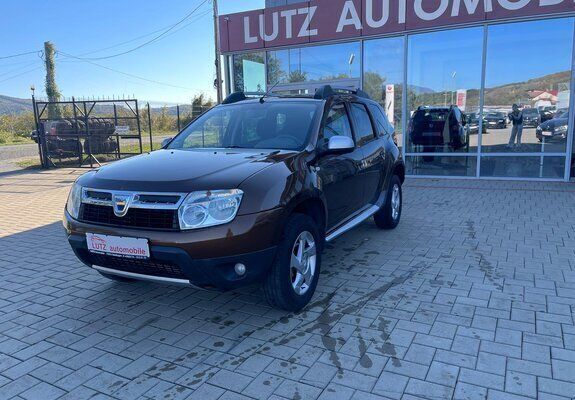 Maro Utilizat 2012 Dacia Duster Lauréate SUV | 7.499 EUR (Puțin scump) - Imagine 1/4