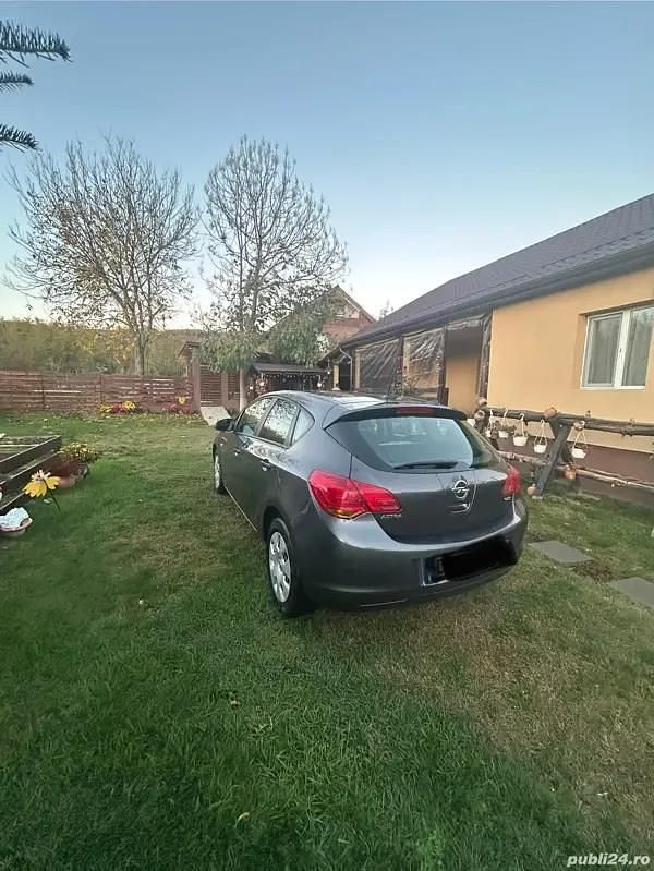 Second-hand Opel Astra 110 CP (80 kW) 2010