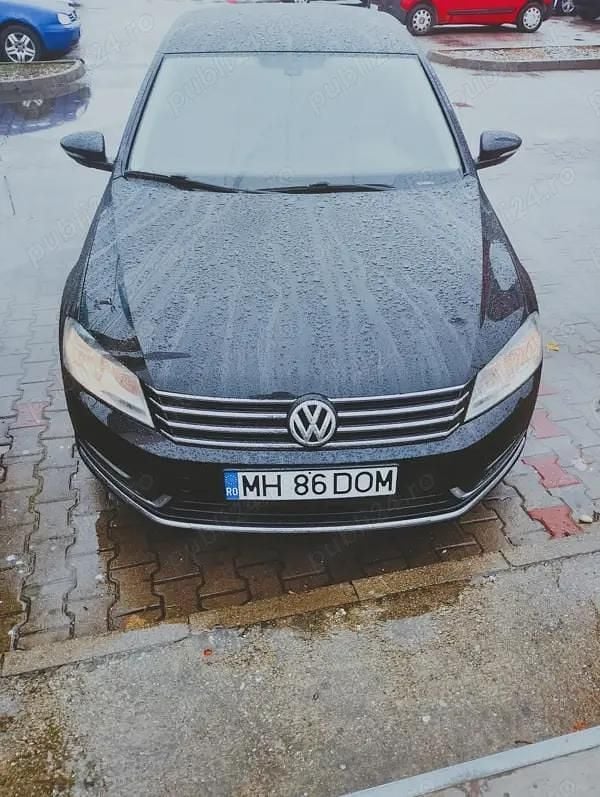 Negru Utilizat 2013 VW Passat Berlinǎ | 5.350 EUR (Preț bun) - Imagine 1/4