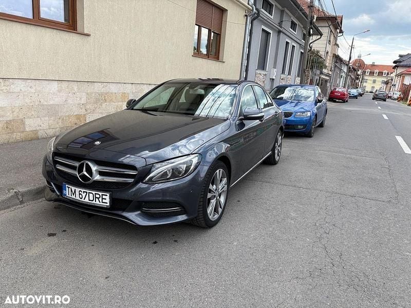 Gri Utilizat 2014 Mercedes C250 Exclusive Berlinǎ | 22.900 EUR - Imagine 1/4
