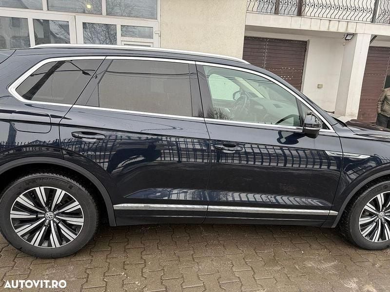 Second-hand VW Touareg Atmosphere 286 CP (210 kW) 2018 Culoarealbastru SUV