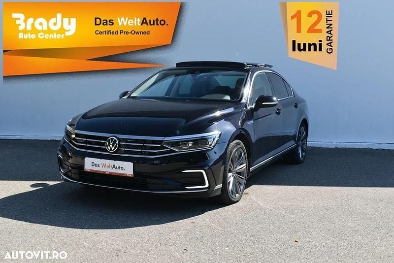 Culoarenegru Utilizat 2021 VW Passat Berlinǎ | 19.489 EUR (Preț bun) - Imagine 1/4
