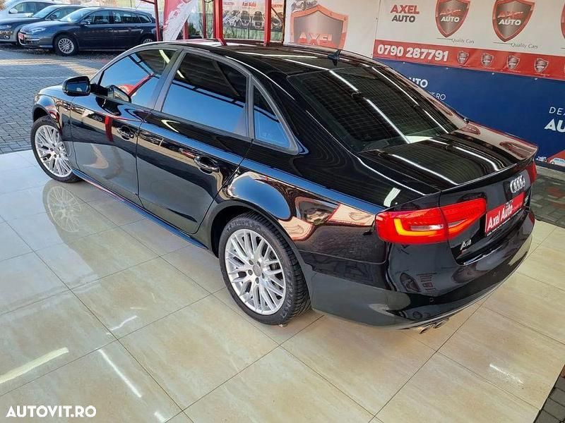 Second-hand Audi A4 S-Line 150 CP (110 kW) 2014 Negru Berlinǎ